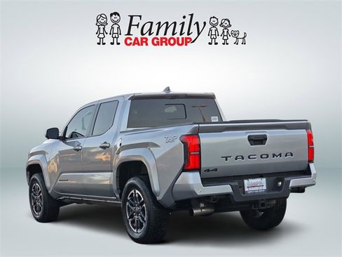 Used 2025 Toyota Tacoma TRD Sport image 3