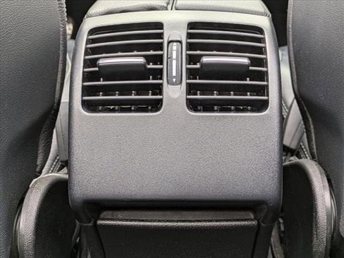 Used 2011 Mercedes-Benz E 350 Cabriolet image 18