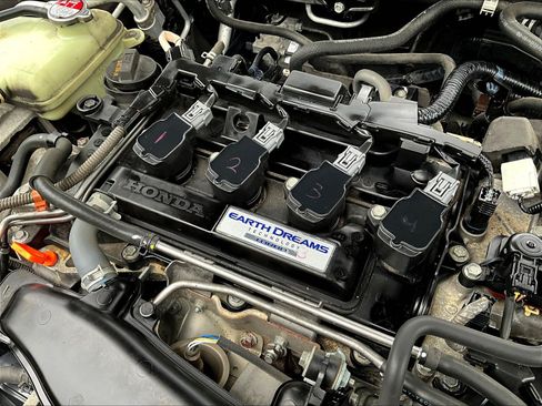 Used 2016 Honda Civic Touring image 31