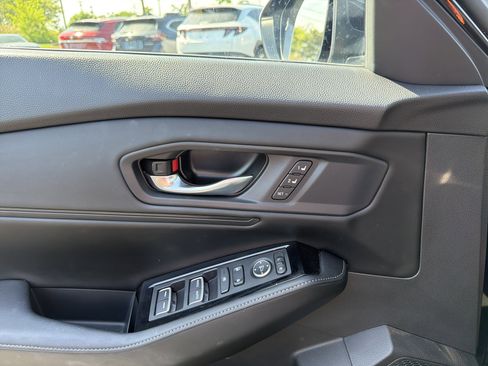Used 2023 Honda Accord Touring image 14
