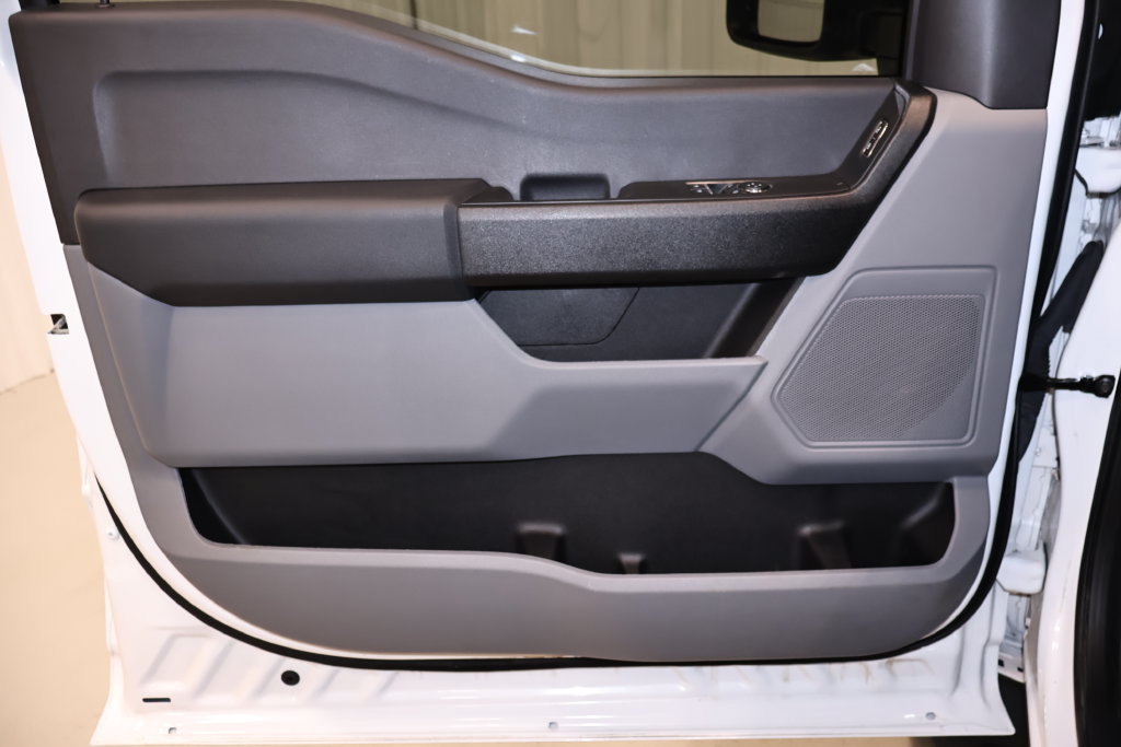 Certified 2024 Ford F550 4x4 Regular Cab Super Duty image 11