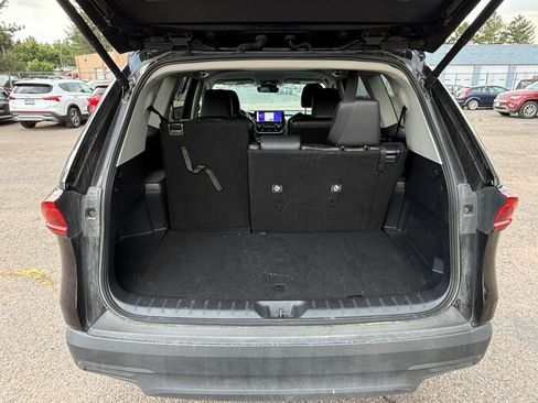 Used 2025 Toyota Grand Highlander AWD image 32