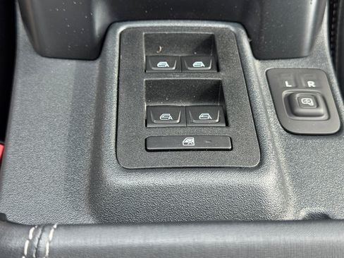 New 2025 Ford Bronco Outer Banks w/ Sasquatch Package image 18