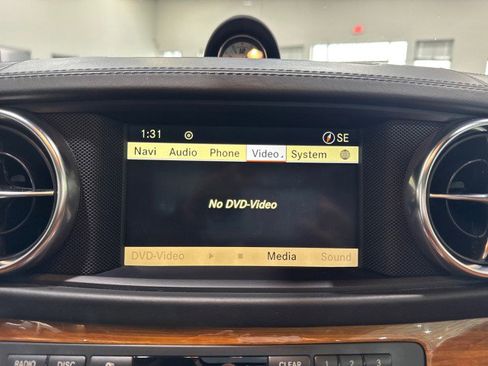 Used 2013 Mercedes-Benz SL 550 w/ Premium Pkg image 72