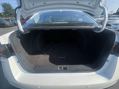 Used 2025 Nissan Versa SV image 25