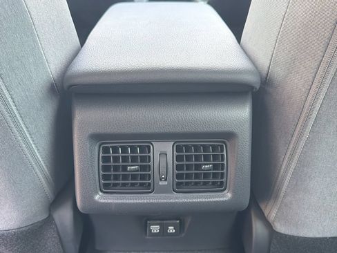 New 2026 Toyota Camry Hybrid FWD image 22