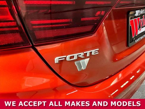 Used 2023 Kia Forte GT-Line w/ GT-Line Premium Package FWD image 23