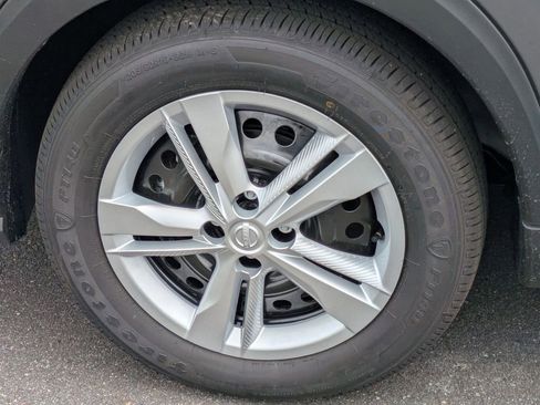 New 2025 Nissan Kicks Play S image 15