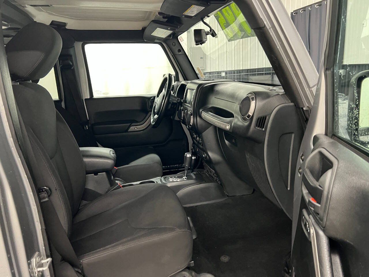 Used 2018 Jeep Wrangler Unlimited Sport S AWD/4WD image 11