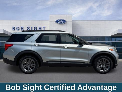Used 2024 Ford Explorer XLT w/ Equipment Group 202A AWD/4WD image 4