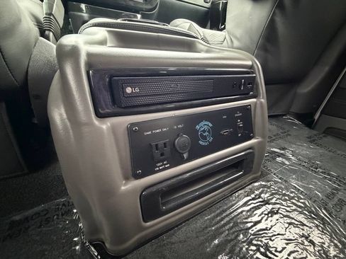 Used 2022 Chevrolet Express 2500 Extended w/ Enhanced Convenience Package RWD image 24