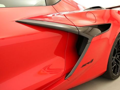 Used 2025 Chevrolet Corvette ZR1 w/ ZR1 Carbon Fiber Aero Package RWD image 65