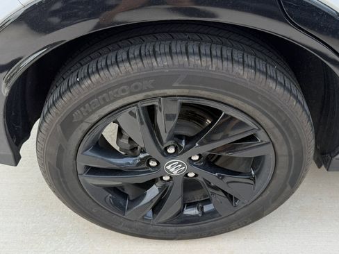 Used 2024 Buick Encore GX Sport Touring AWD/4WD image 8