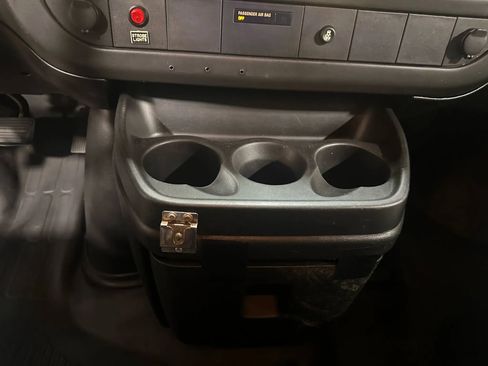 Used 2013 GMC Savana 1500 AWD image 38