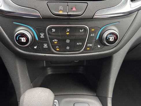 Certified 2024 Chevrolet Equinox LT image 34