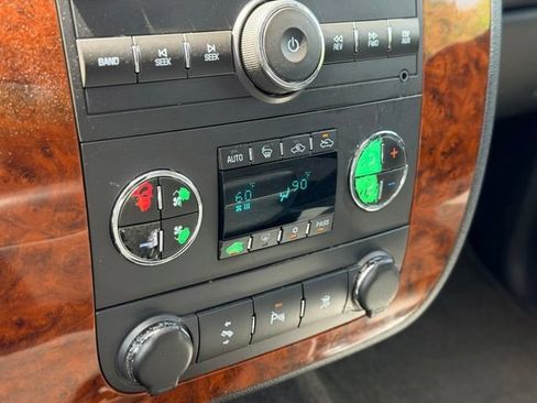 Used 2008 Chevrolet Avalanche LT w/ Convenience Package #1 AWD/4WD image 14