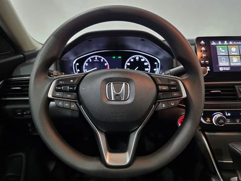 Used 2018 Honda Accord EX image 16