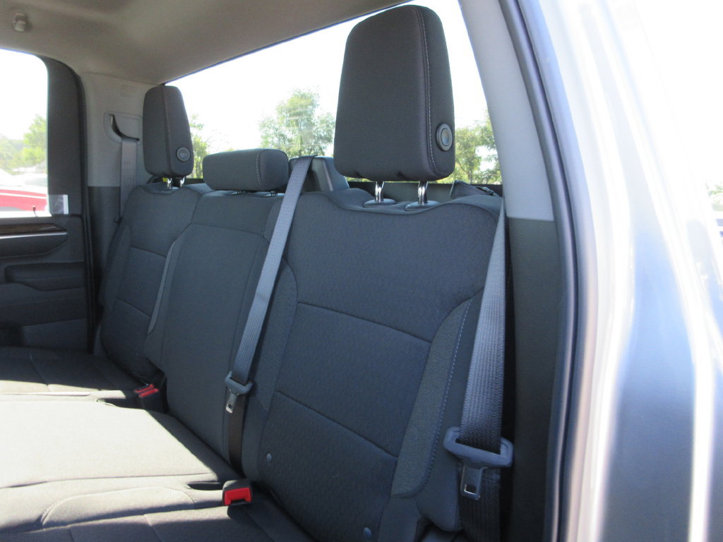 New 2026 GMC Sierra 2500 SLE w/ SLE Value Package; AWD/4WD image 11