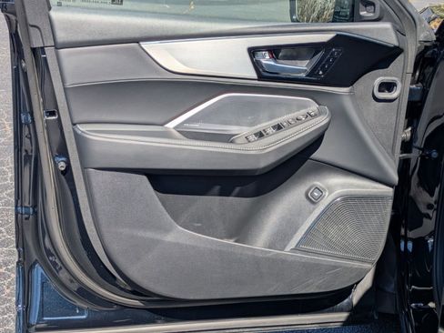 Certified 2025 Acura MDX SH-AWD w/ Technology Package image 20