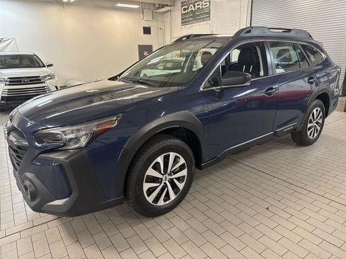 Used 2023 Subaru Outback AWD/4WD image 7
