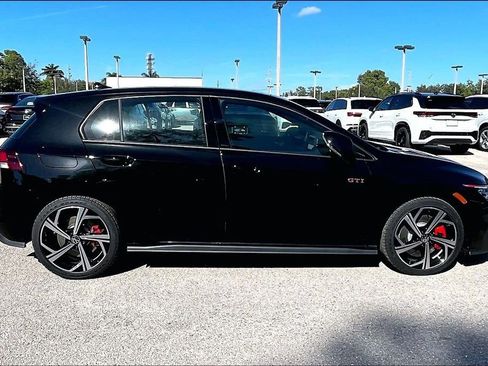 New 2026 Volkswagen GTI SE image 4
