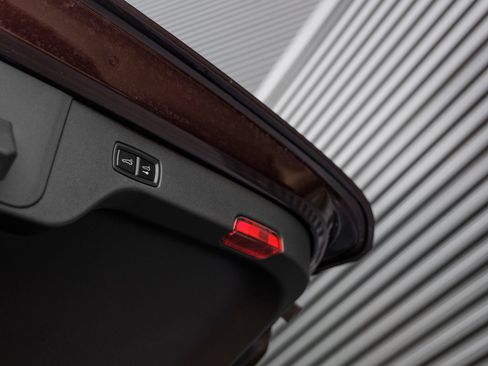 New 2024 Porsche Macan Turbo Electric image 30