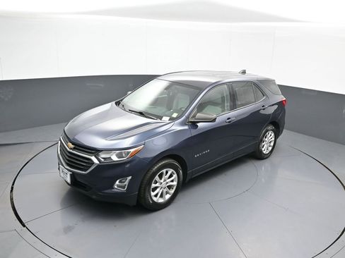 Used 2019 Chevrolet Equinox LS FWD image 32