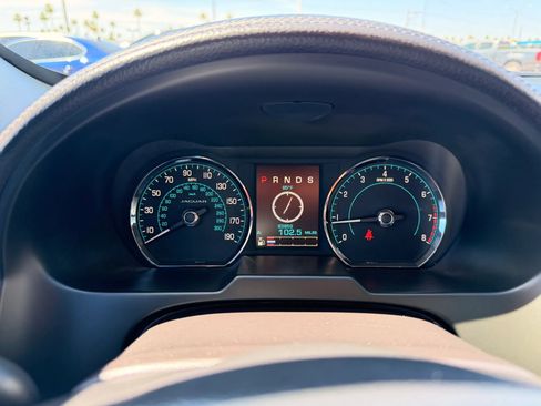 Used 2015 Jaguar XF Premium RWD image 15