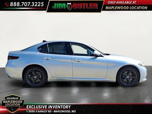 Used 2018 Alfa Romeo Giulia Ti Sport w/ Quick Order Package 22S Sport AWD/4WD image 5