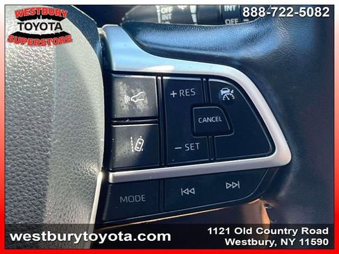 Used 2023 Toyota Highlander Limited AWD/4WD image 25