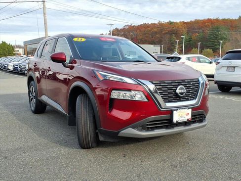 Certified 2023 Nissan Rogue SV image 3