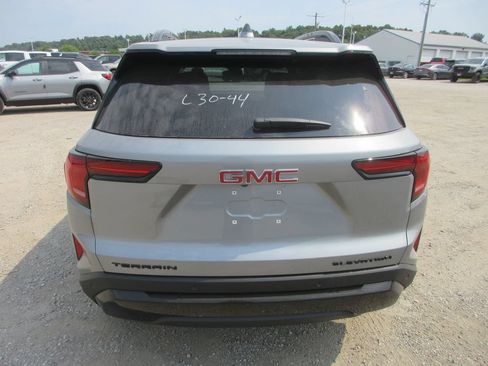 New 2027 GMC Terrain Elevation w/ Elevation Premium Package FWD image 5