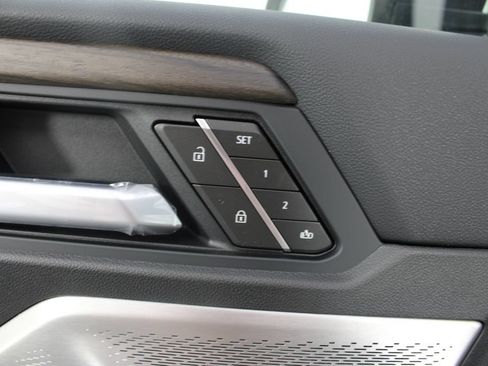 New 2026 GMC Acadia Denali Ultimate AWD/4WD image 17