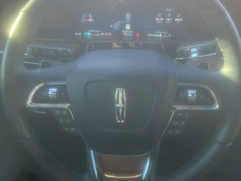 Used 2024 Lincoln Navigator Reserve image 7