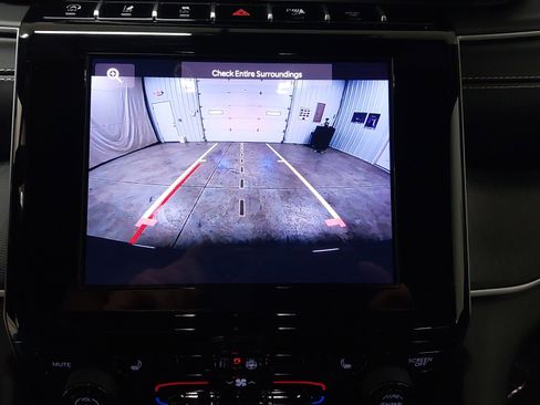 Used 2024 Jeep Grand Cherokee L Laredo AWD/4WD image 36