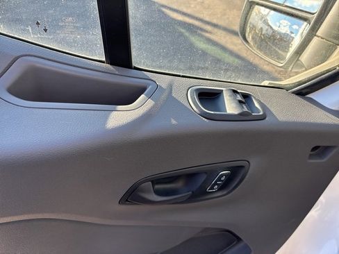 Used 2025 Ford Transit 250 148 Medium Roof Extended AWD image 36