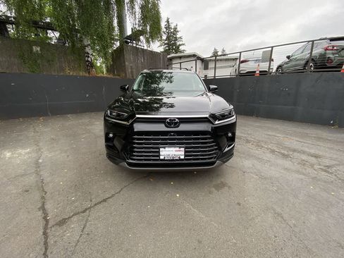 Used 2026 Toyota Grand Highlander AWD image 9
