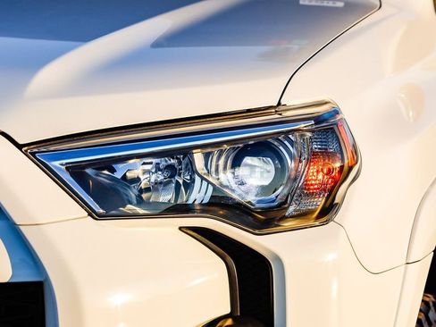 Used 2021 Toyota 4Runner SR5 Premium w/ Moonroof Package image 5