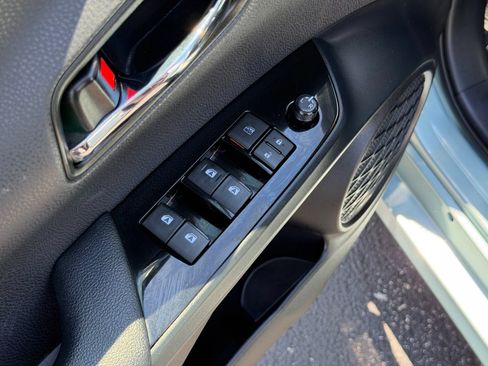 Used 2017 Toyota Prius Three Touring w/ Carpet Mat Package FWD image 14