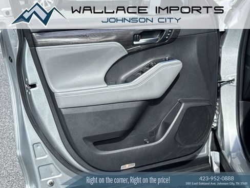 Used 2024 Toyota Highlander Platinum AWD/4WD image 13