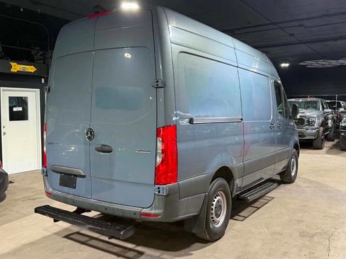 Used 2019 Mercedes-Benz Sprinter 144 image 5