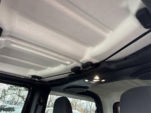 Used 2020 Jeep Wrangler Rubicon image 22