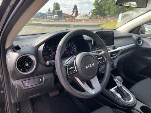 Used 2022 Kia Forte Sedan FWD image 10