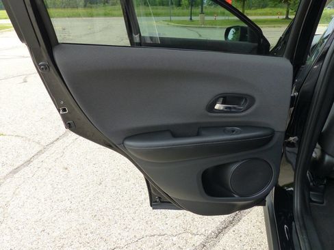 Used 2021 Honda HR-V LX image 31