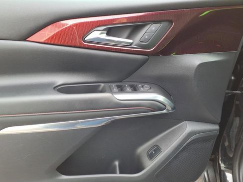 Used 2024 Chevrolet Traverse Z71 image 15