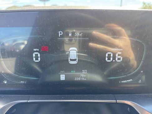 Used 2024 Kia Telluride S image 28