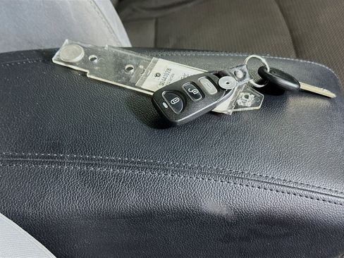 Used 2013 Hyundai Sonata GLS image 31