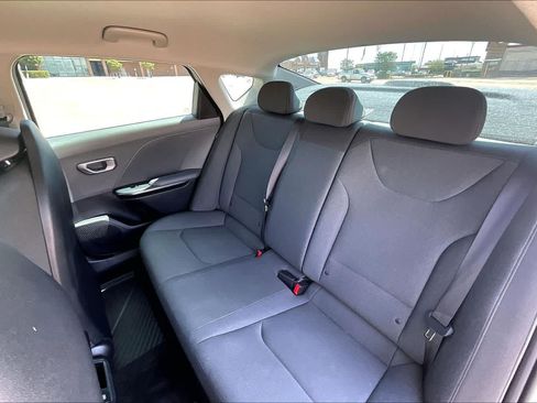Certified 2025 Kia K4 FWD image 27