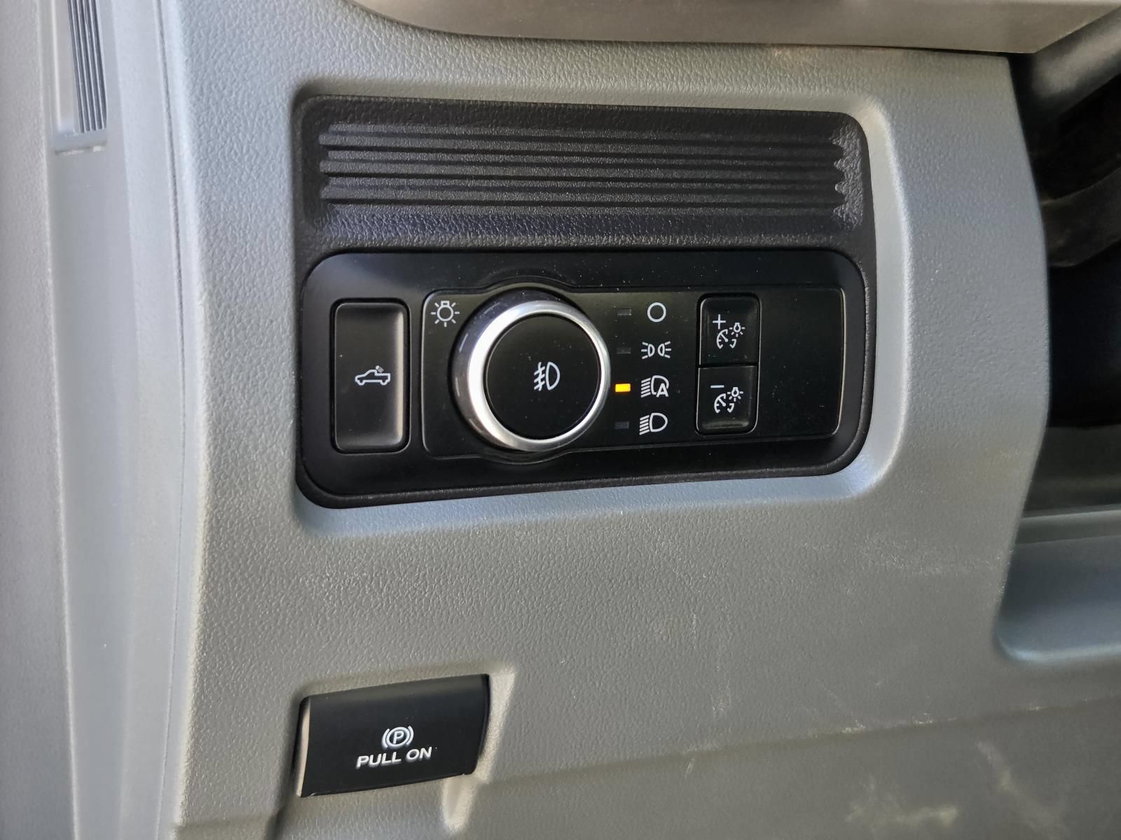 Used 2025 Ford F250 XLT w/ FX4 Off-Road Package AWD/4WD image 17