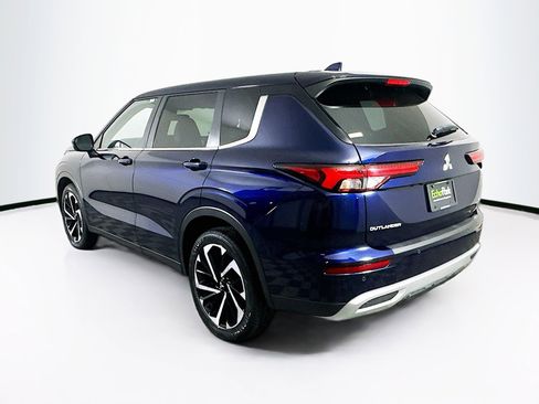 Used 2024 Mitsubishi Outlander SE image 5